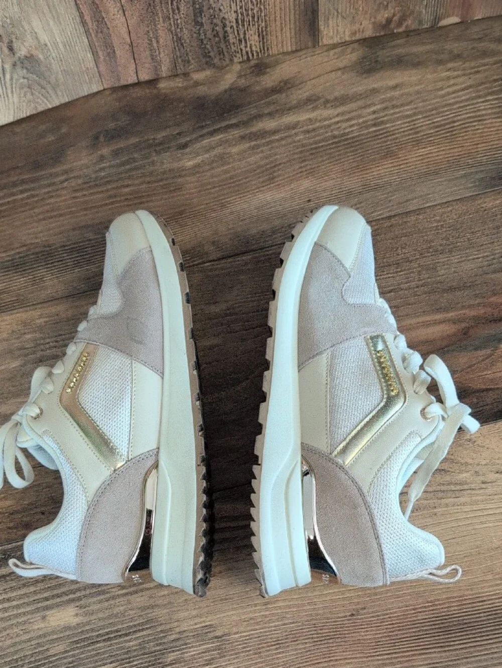 Skechers Runway Posh Girl Natural Gold Sneakers 9           C215